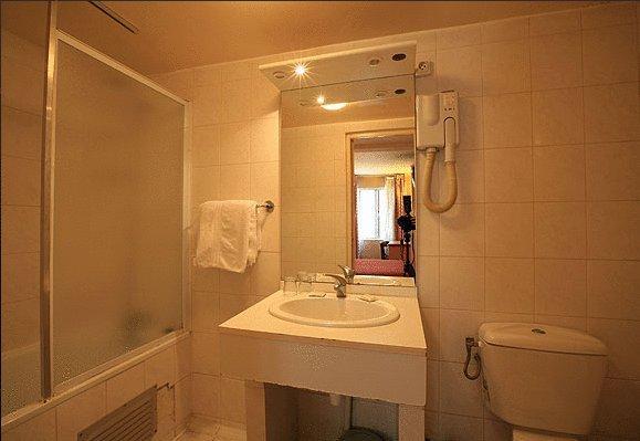 Marciano Hotel Gare Du Nord Paris Room photo